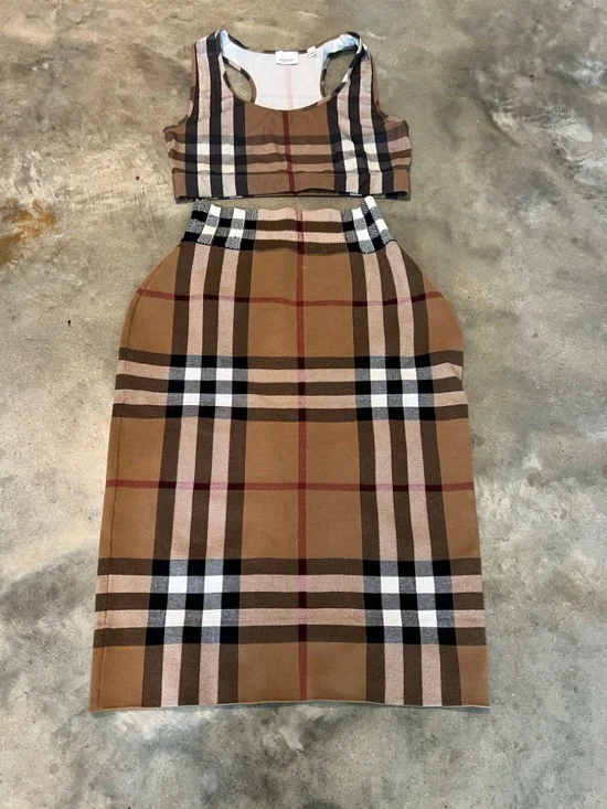 Authentic Burberry Tan Plaid Crop Tank & Pencil Skirt Set - Picture 8 of 8
